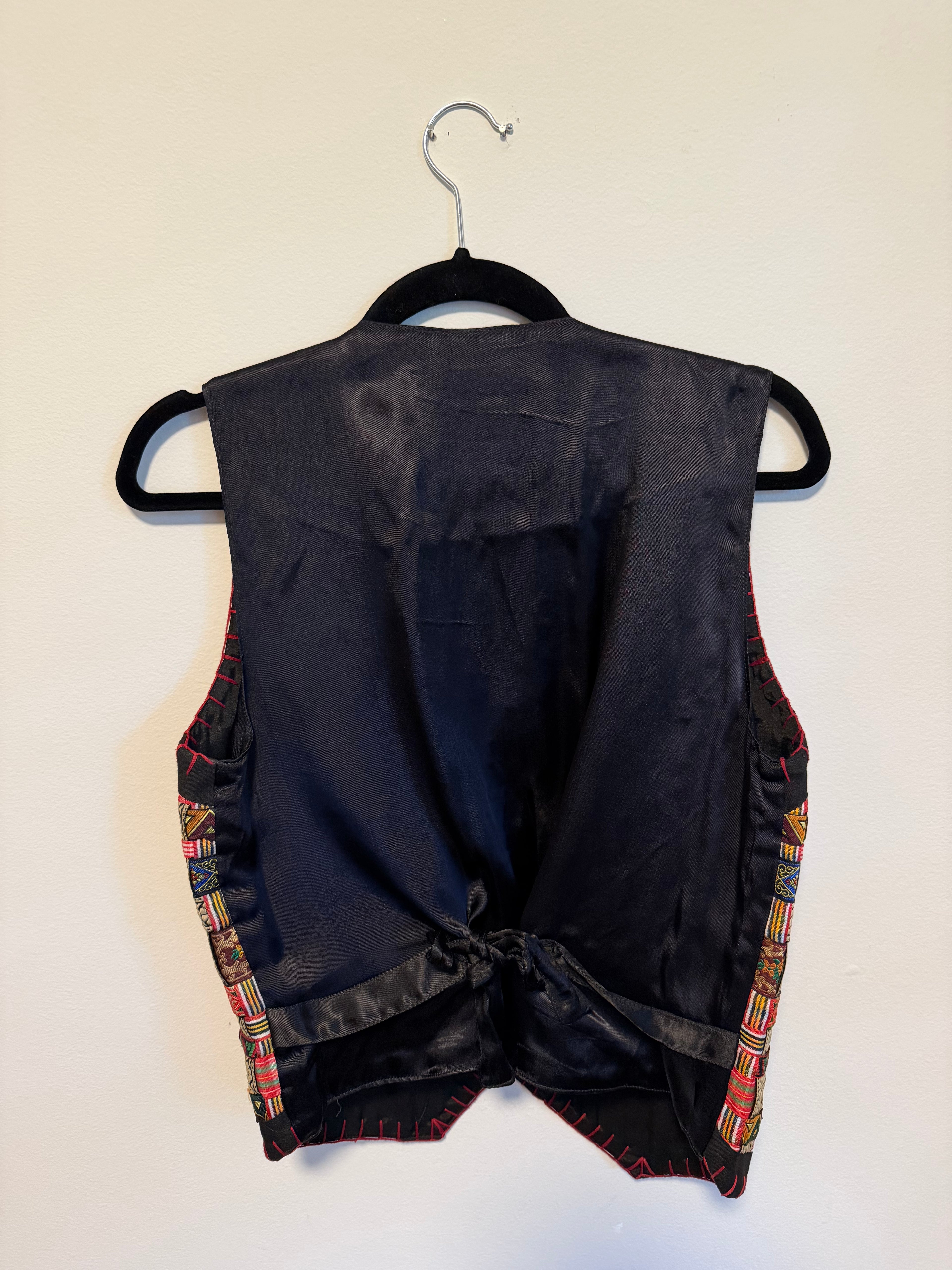 VINTAGE 90s Winnie the Pooh Patchwork Vest - L